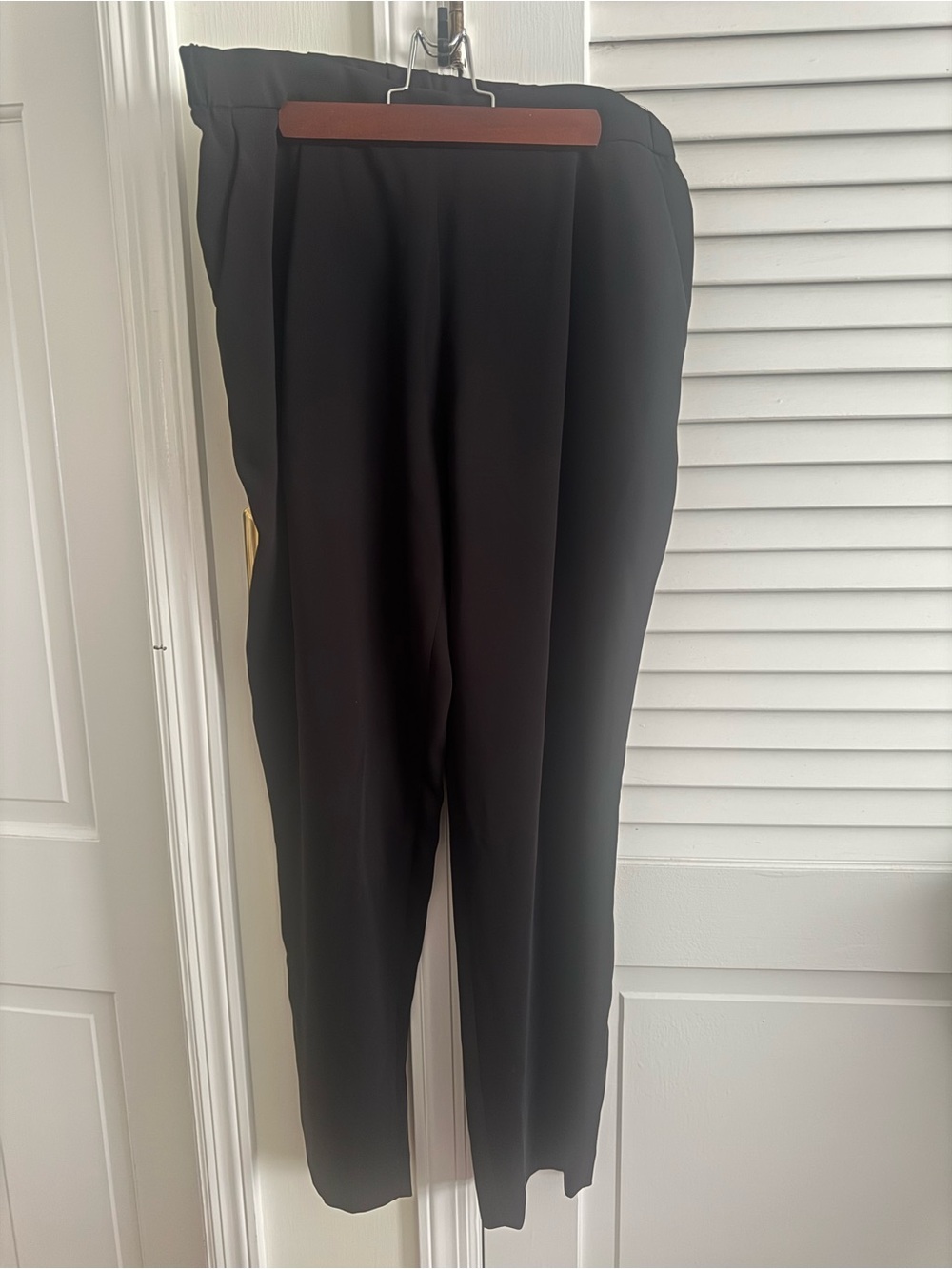 Bar III Black Women’s Tapered Pants